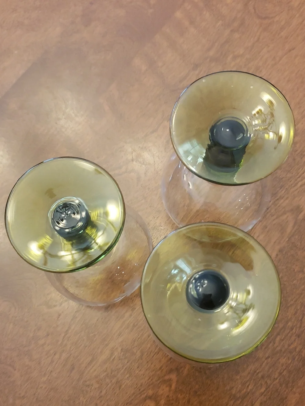 Vtg (3) Etched Grapevine Wine Glasses with Green Stems- 4 Oz